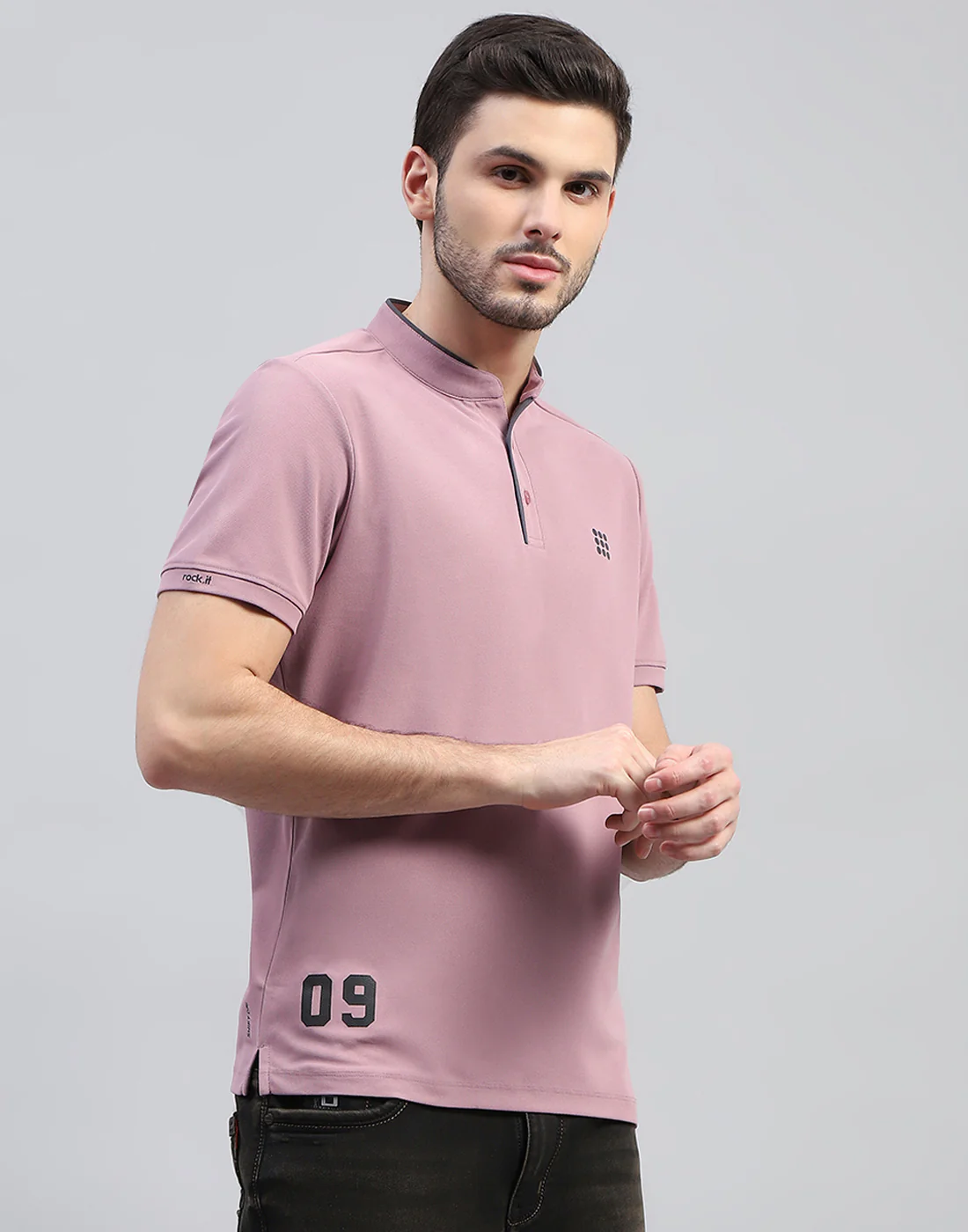 Rock.it Men Purple Solid Mandarin Neck Half Sleeve T-Shirt - Image 4