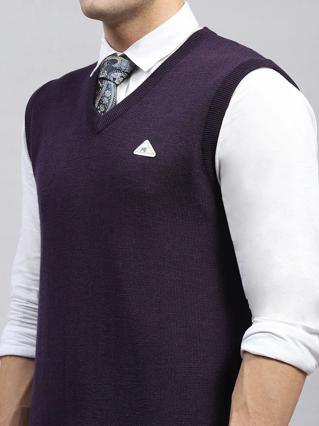 Men Purple Solid V Neck Sleeveless Sweater - Image 6