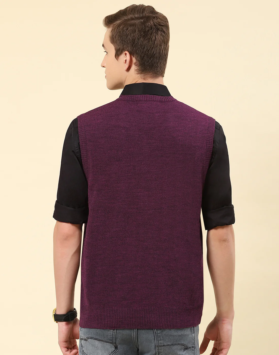 Men Purple Solid V Neck Sleeveless Sweater - Image 5