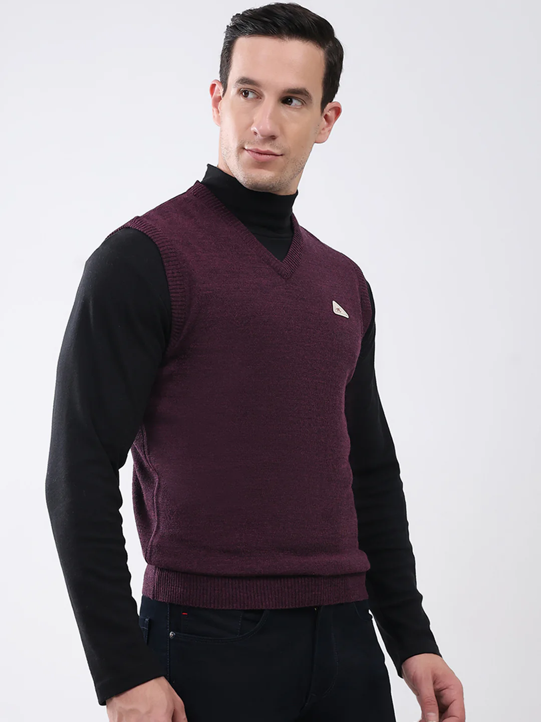 Men Purple Solid V Neck Sleeveless Sweater - Image 4