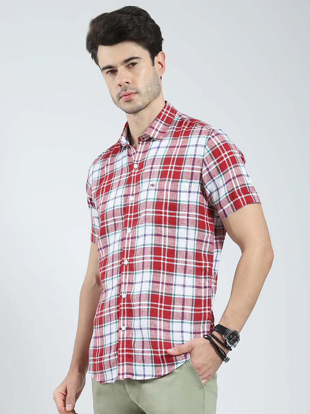 Men Red Check Collar Half Sleeve Linen Shirt - Image 3