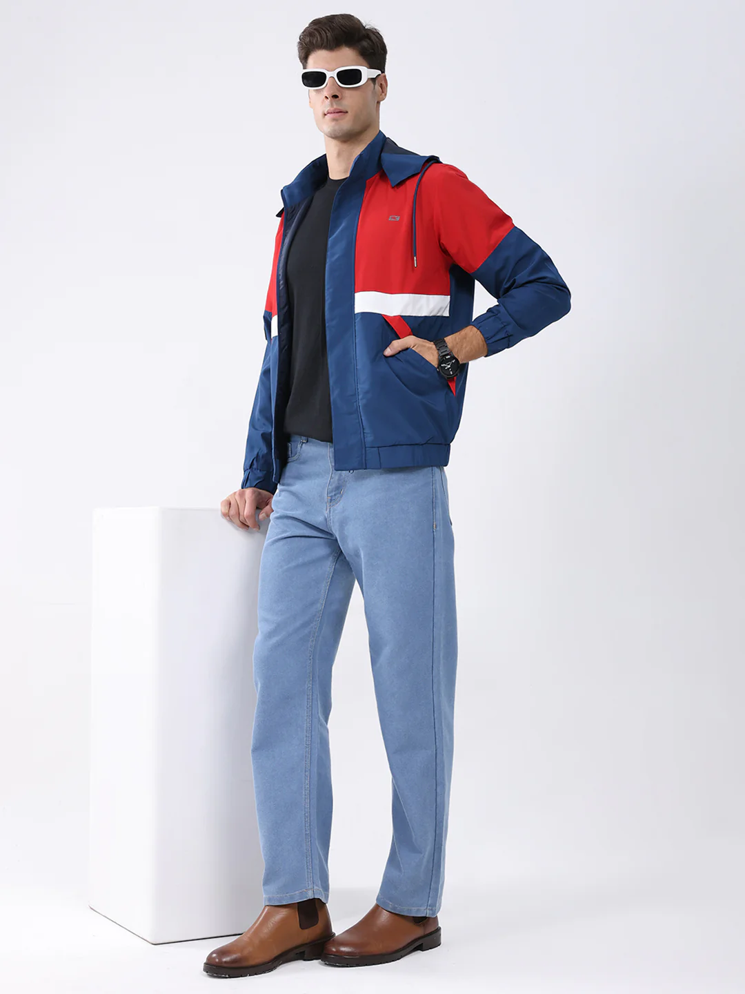 Men Red Colourblocked Hooded Full Sleeve Jacket - Image 2