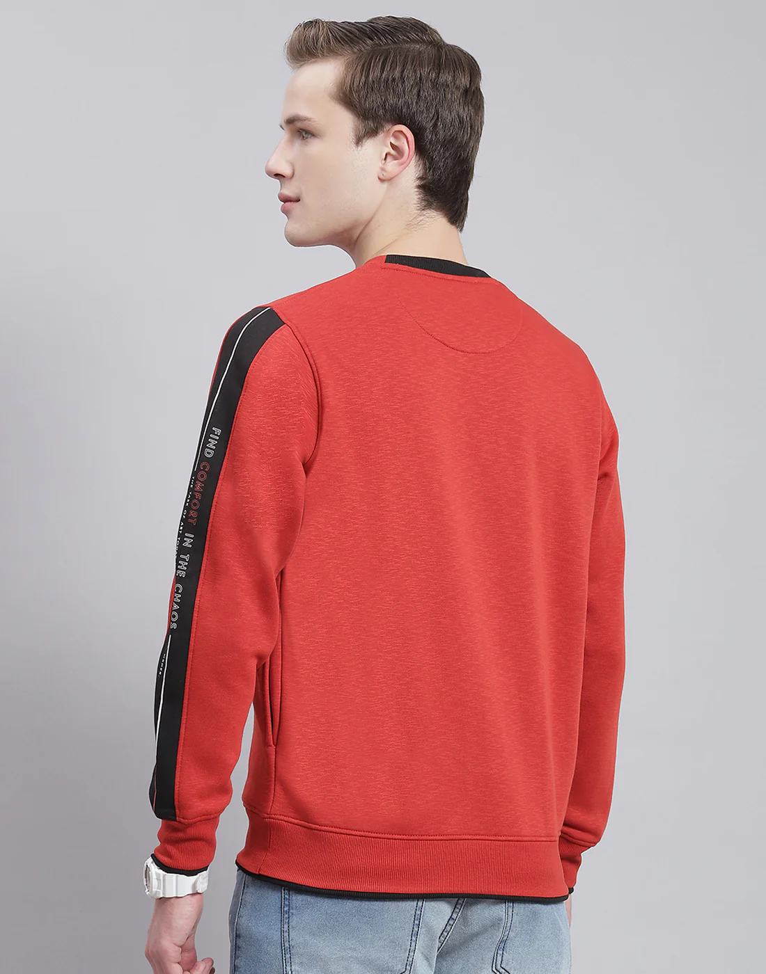 Men Red Printed Round Neck Full Sleeve Sweatshirt - Image 5
