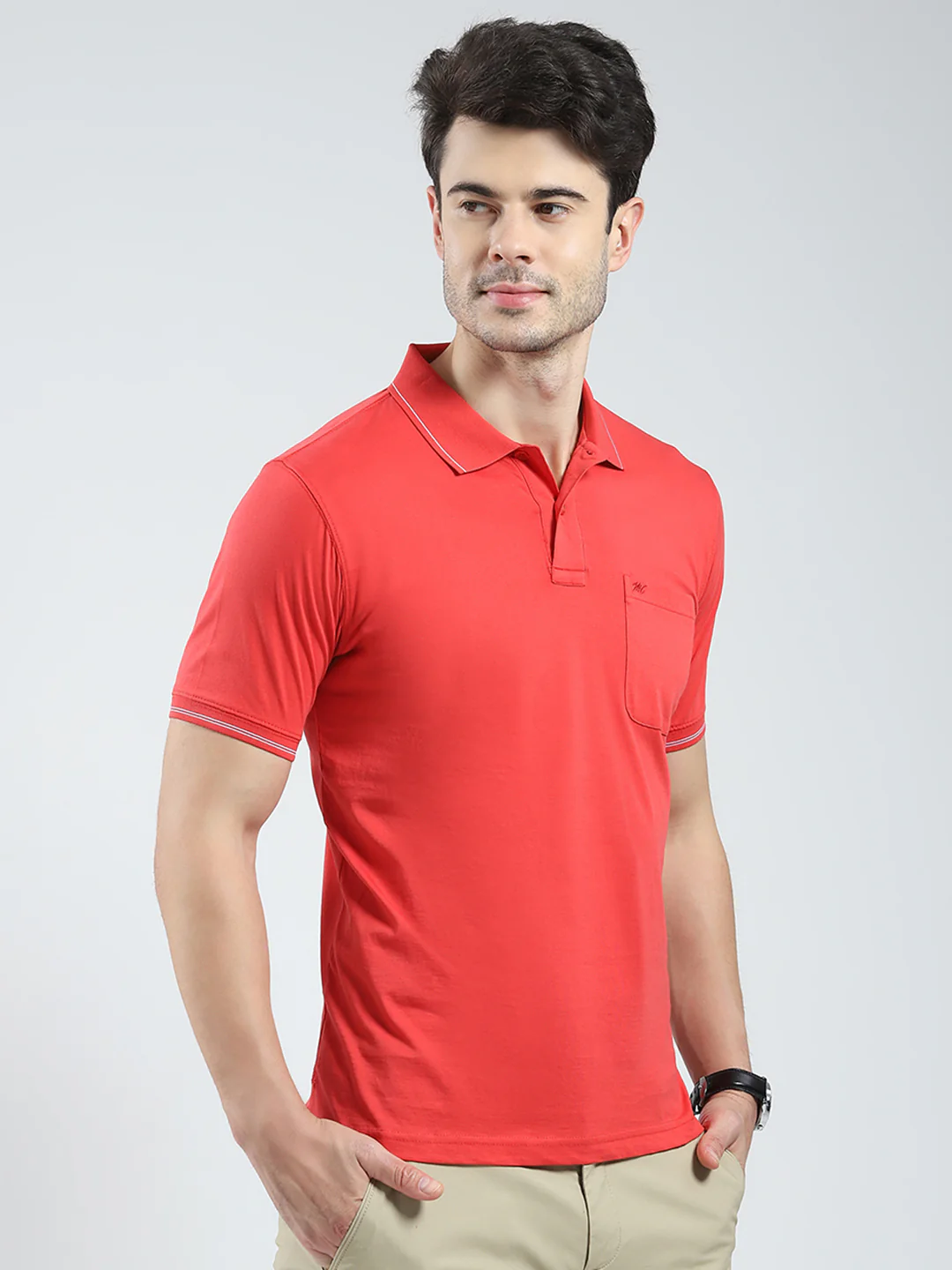 Men Red Solid Collar Half Sleeve T-Shirt - Image 4