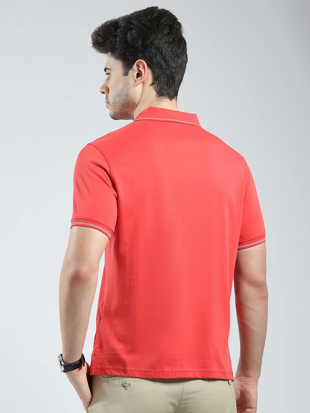 Men Red Solid Collar Half Sleeve T-Shirt - Image 5