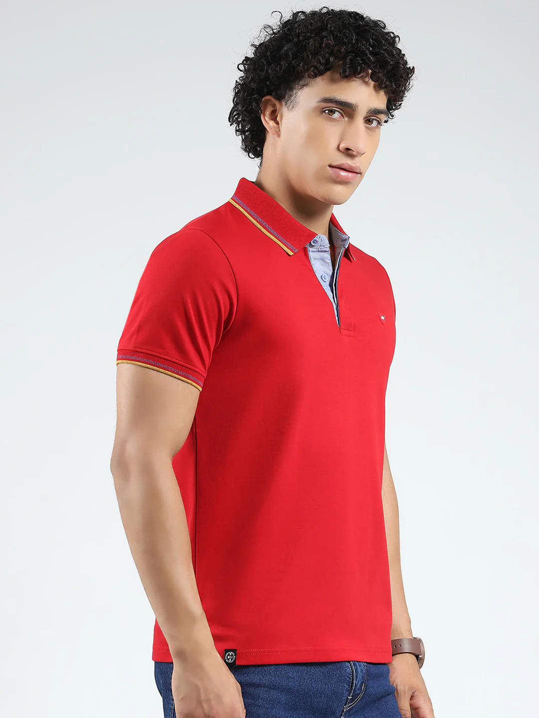 Men Red Solid Collar Half Sleeve T-Shirt - Image 4