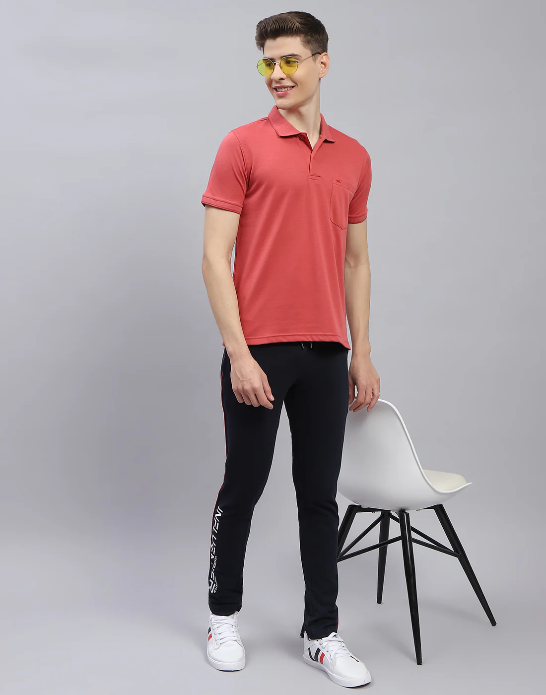 Men Red Solid Polo Collar Half Sleeve T-Shirt - Image 2