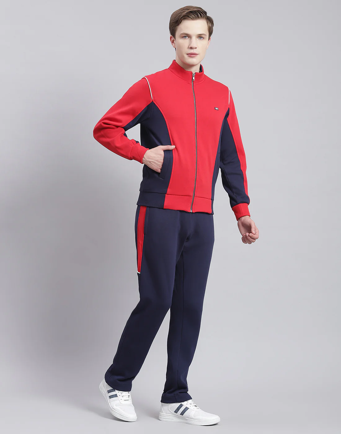 Men Red Solid Stand Collar Full Sleeve Tracksuit - Image 4