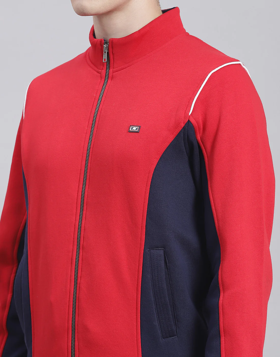 Men Red Solid Stand Collar Full Sleeve Tracksuit - Image 6