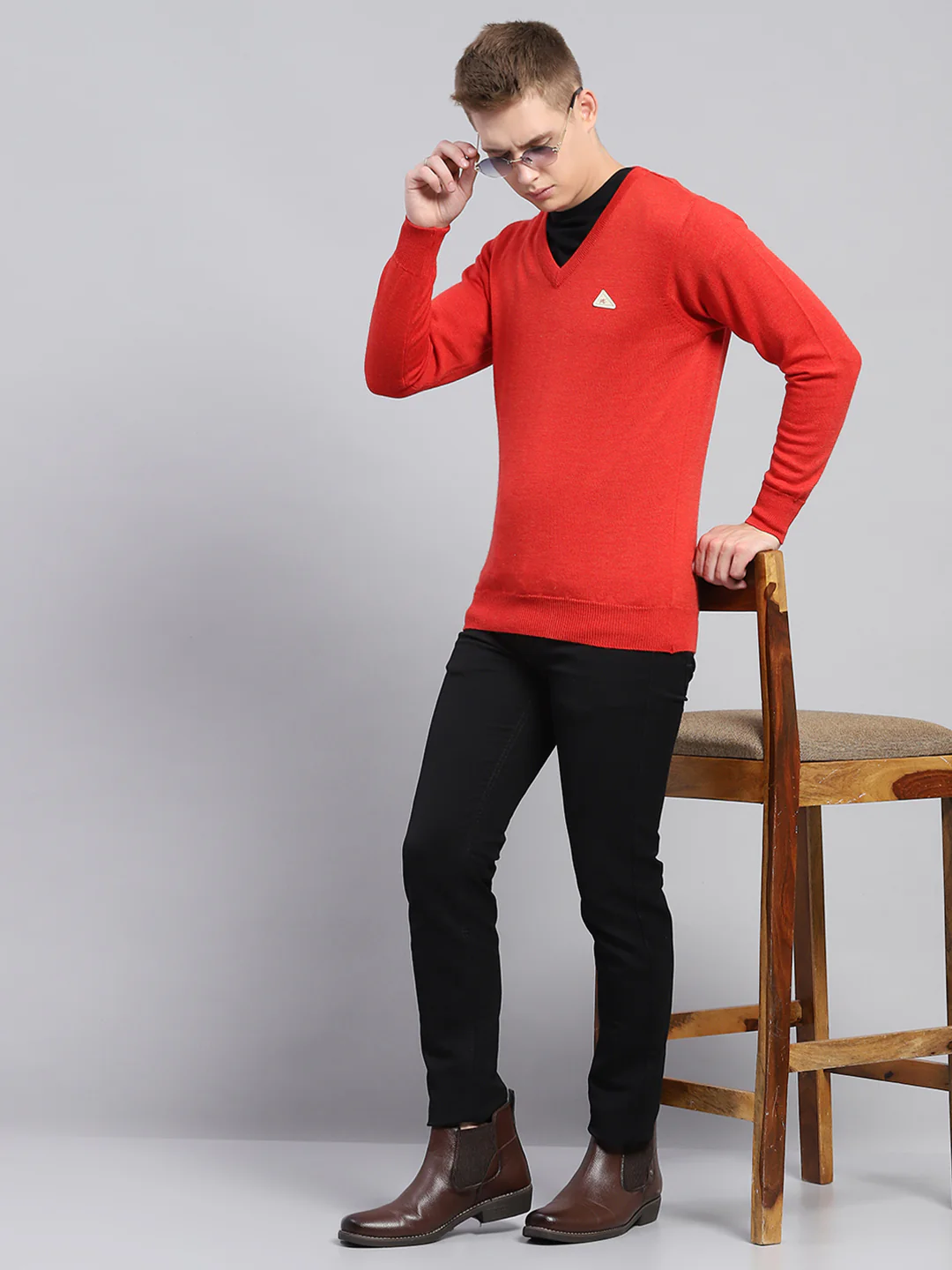 Men Red Solid V Neck Full Sleeve Pullover - Image 2