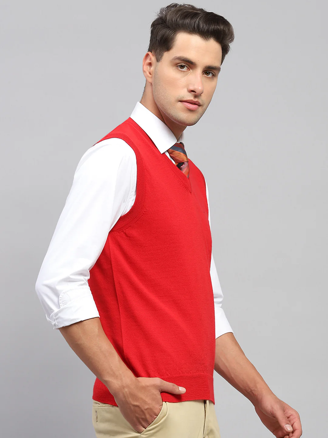 Men Red Solid V Neck Sleeveless Sweater - Image 4