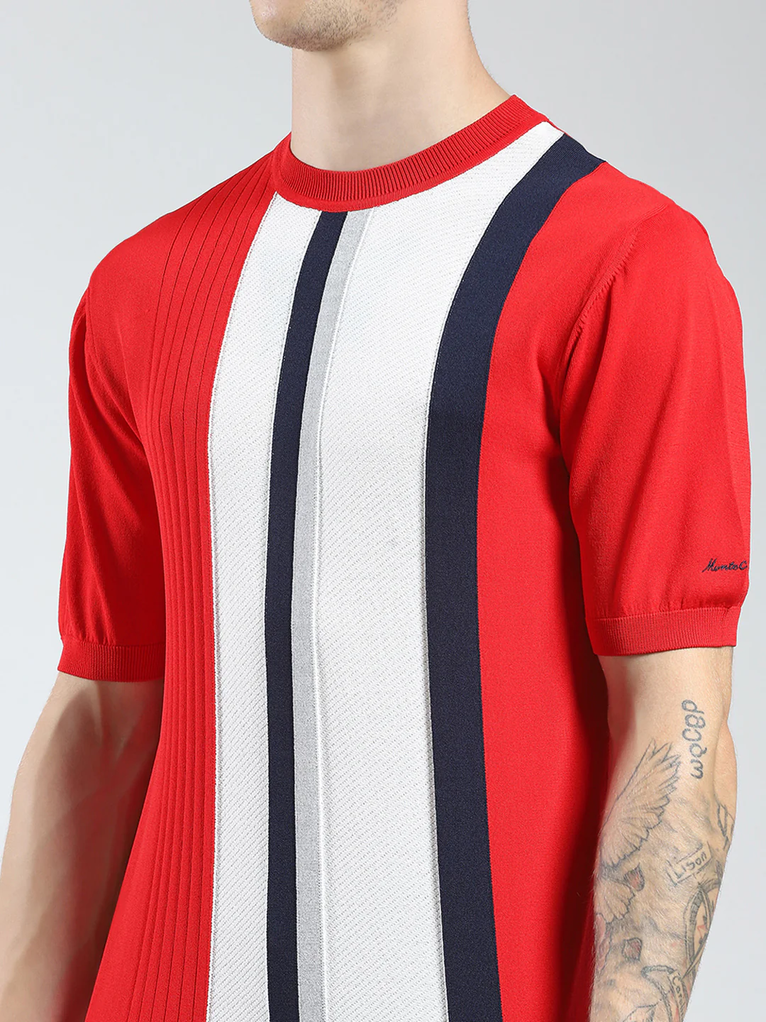 Men Red Stripe Round Neck Half Sleeve T-Shirt - Image 7