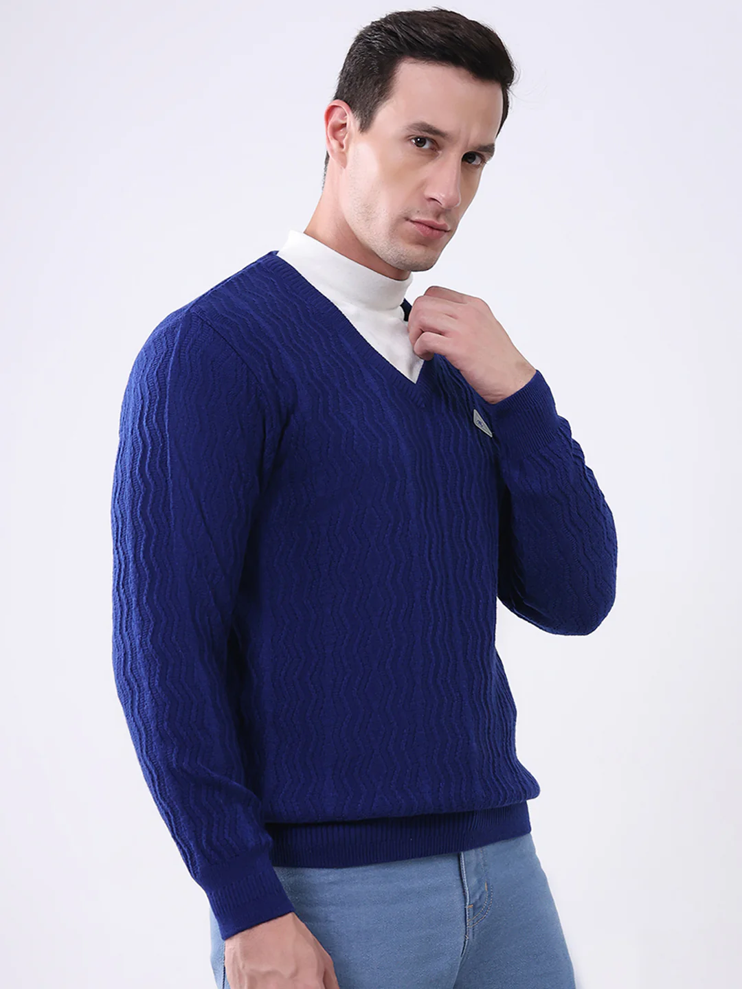 Men Royal Blue Self Design V Neck Full Sleeve Pullover - Image 4