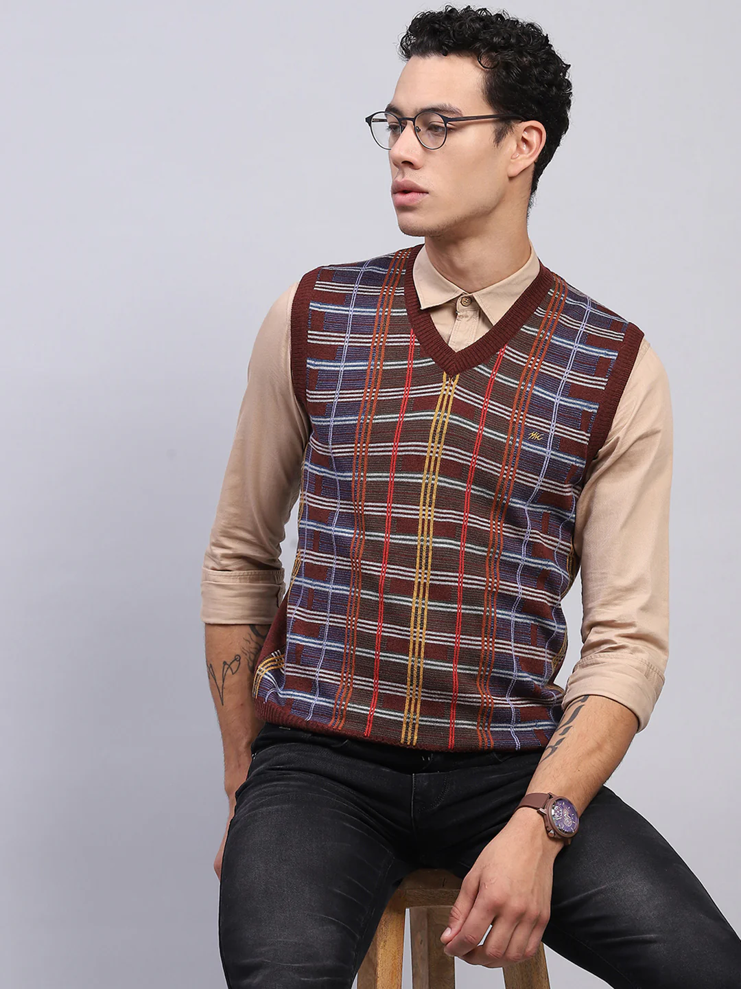 Men Rust Self Design V Neck Sleeveless Sweater - Image 6