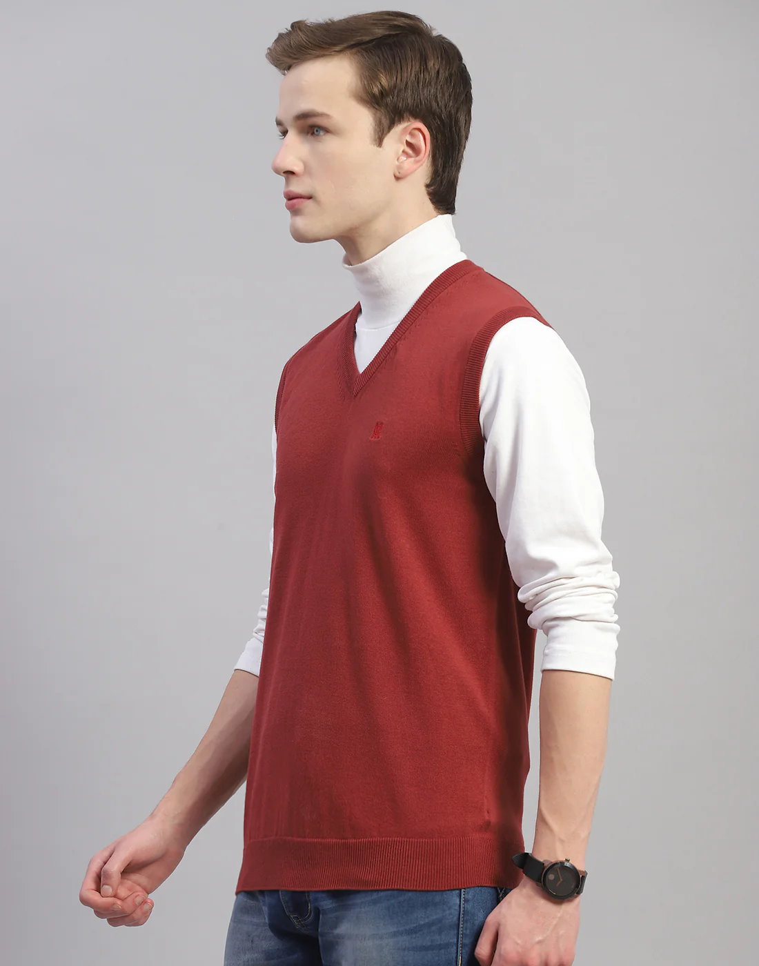 Men Rust Solid V Neck Sleeveless Sweater - Image 3