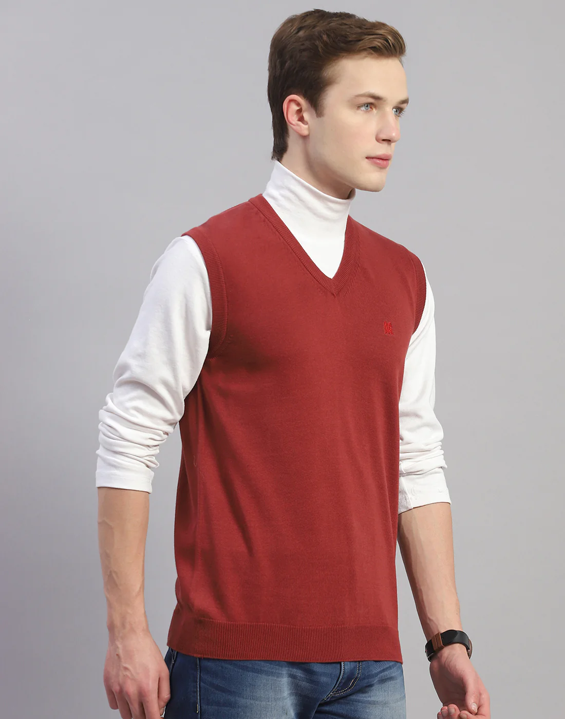 Men Rust Solid V Neck Sleeveless Sweater - Image 4