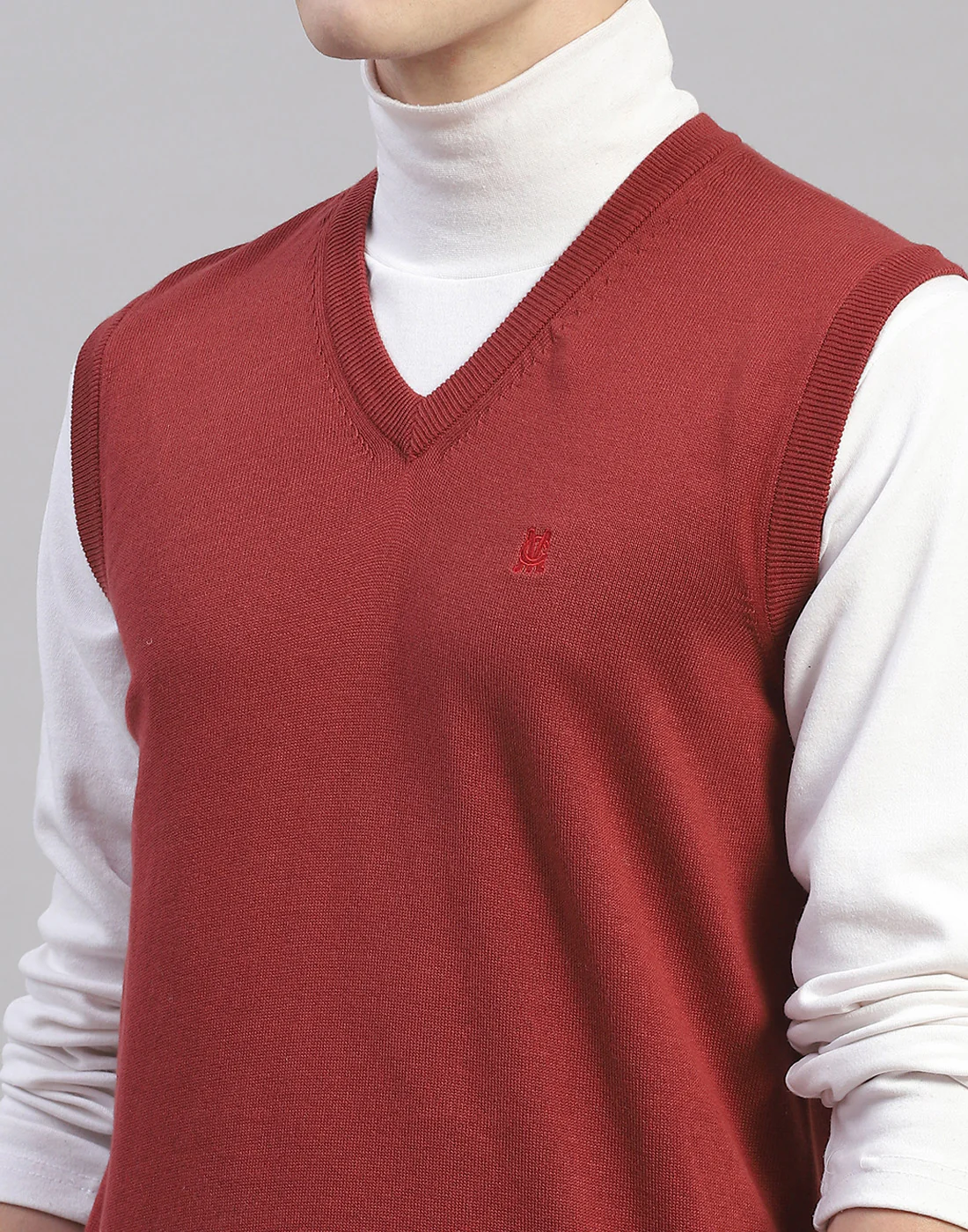 Men Rust Solid V Neck Sleeveless Sweater - Image 7