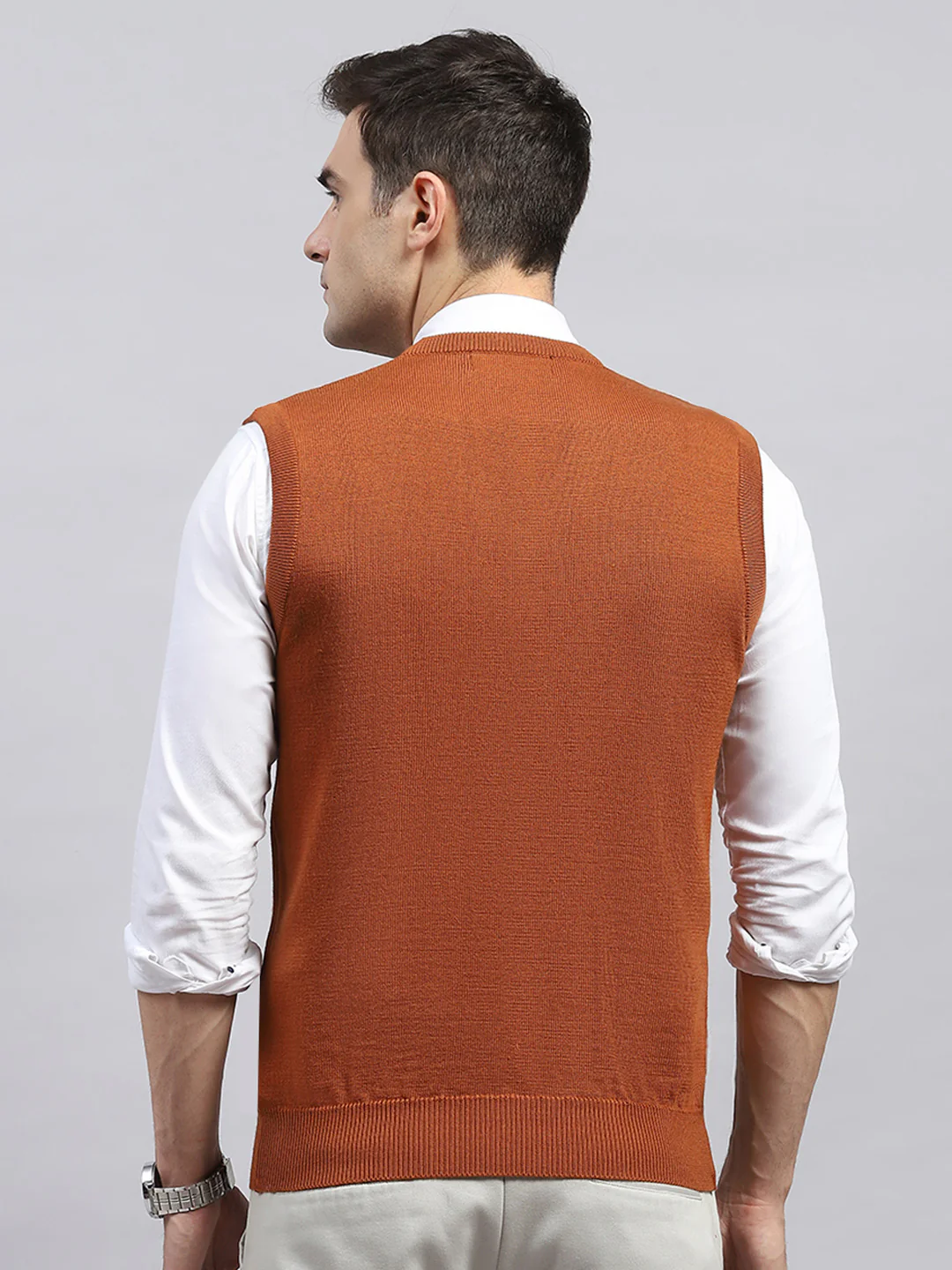 Men Rust Solid V Neck Sleeveless Sweater - Image 5