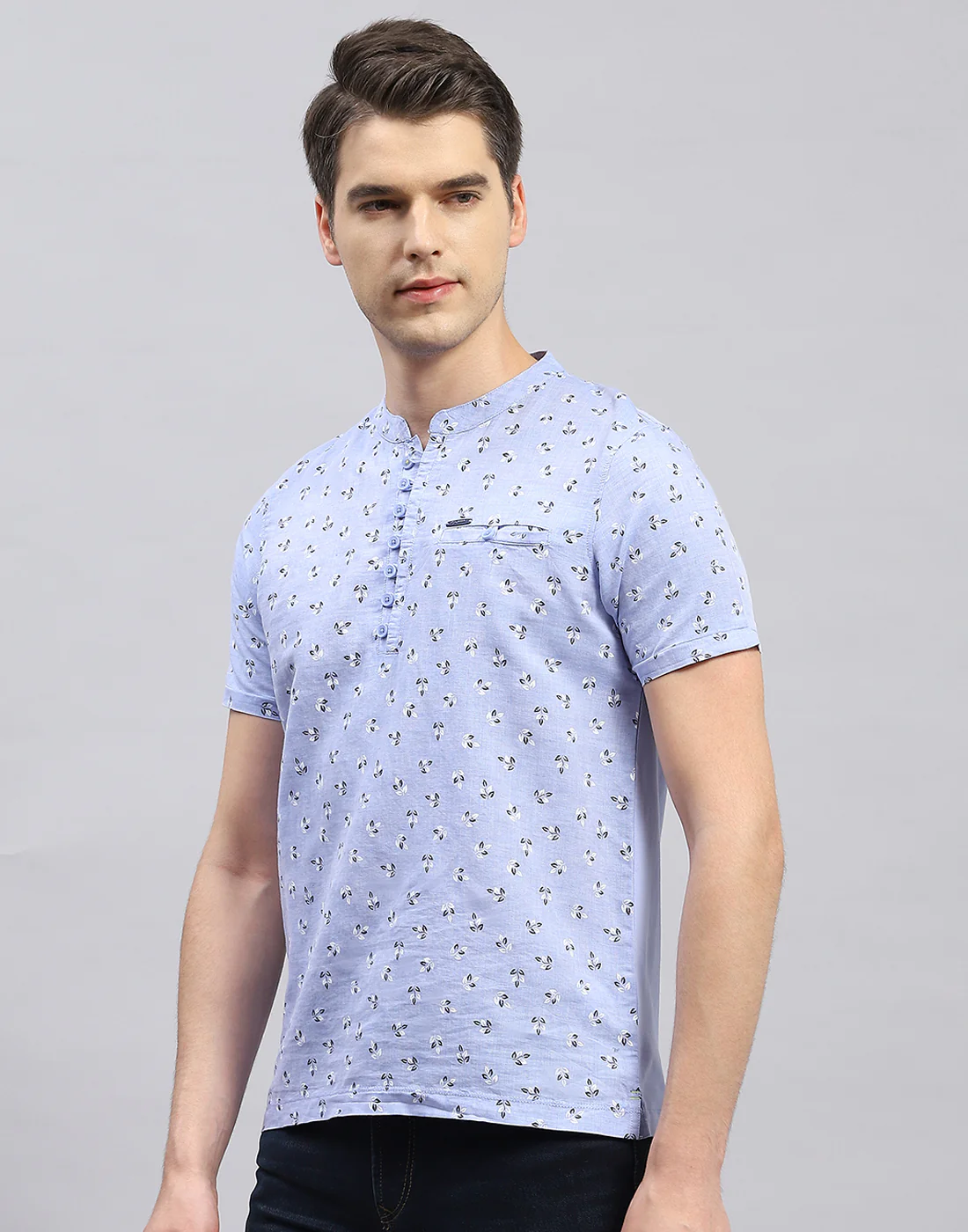 Men Sky Blue Printed Band Collar Half Sleeve T-Shirt - Image 3