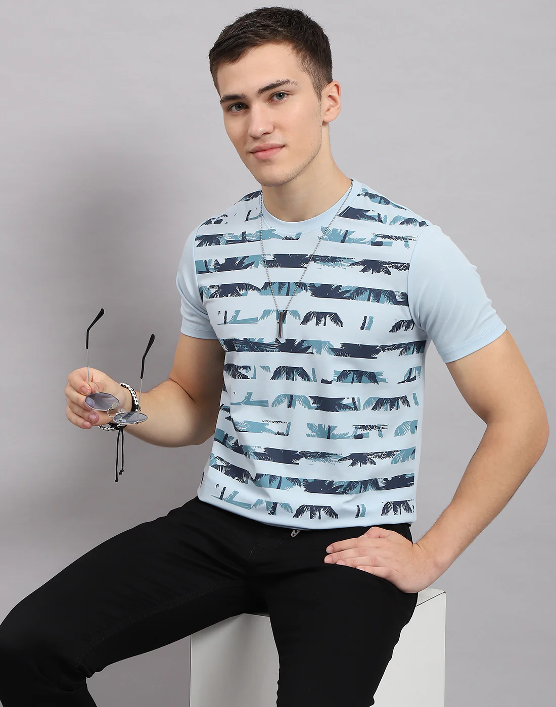 Men Sky Blue Stripe Round Neck Half Sleeve T-Shirt - Image 6