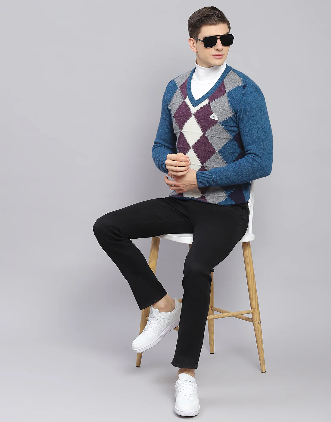 Men Teal Blue Self Design V Neck Full Sleeve Sweater - Image 3
