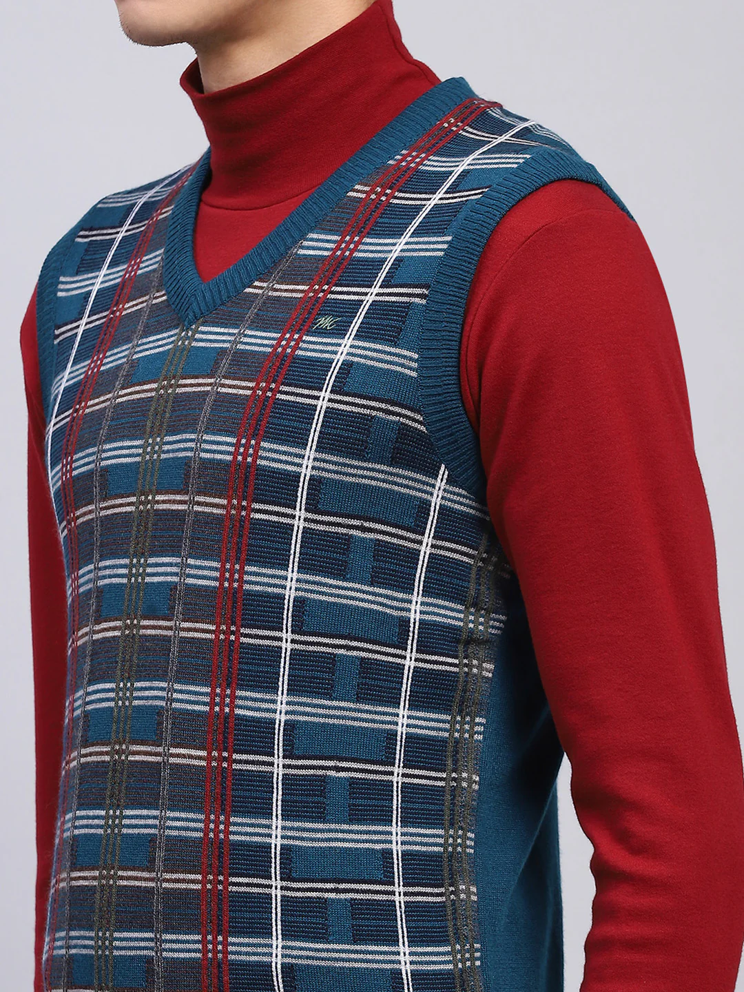 Men Teal Blue Self Design V Neck Sleeveless Sweater - Image 6