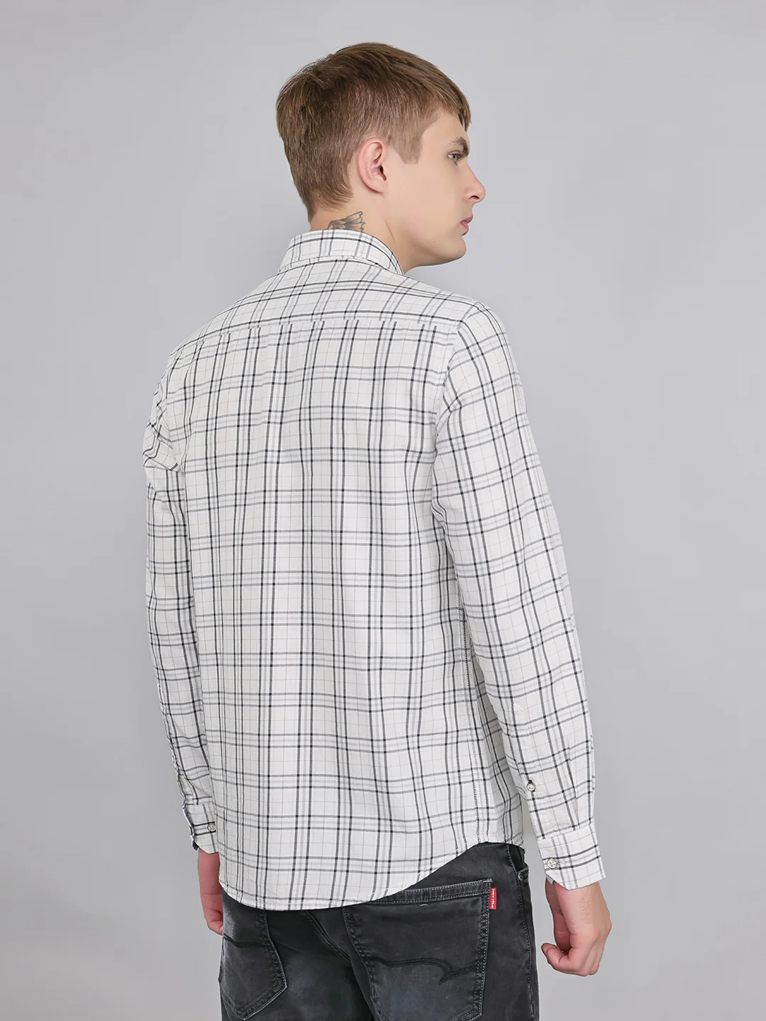 Men White Check Collar Full Sleeve Shirt - Image 4