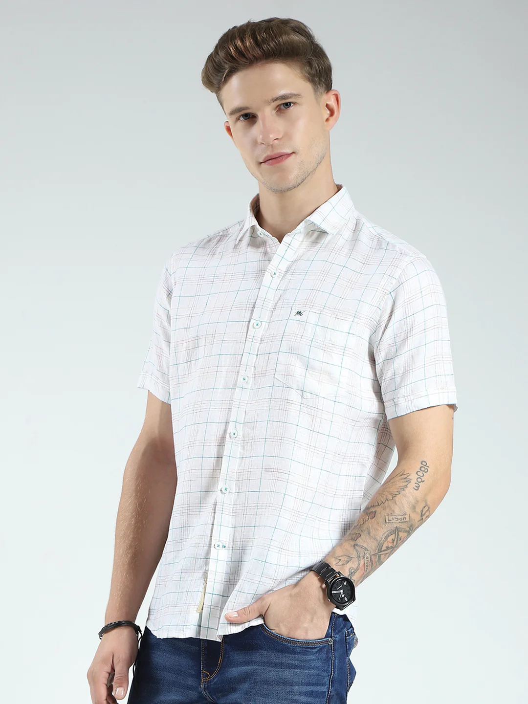 Men White Check Collar Half Sleeve Linen Shirt - Image 3