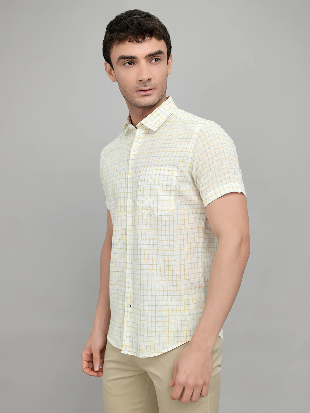 Men White Check Collar Half Sleeve Shirt - Image 2