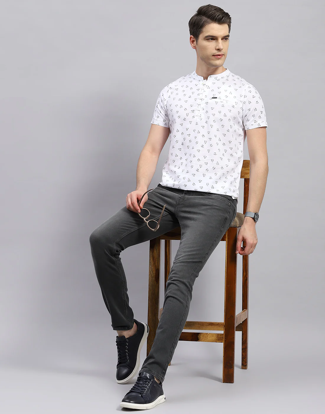Men White Printed Band Collar Half Sleeve T-Shirt - Image 2