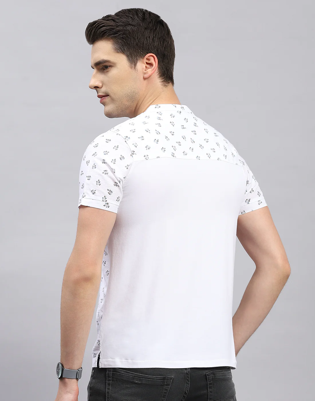 Men White Printed Band Collar Half Sleeve T-Shirt - Image 5