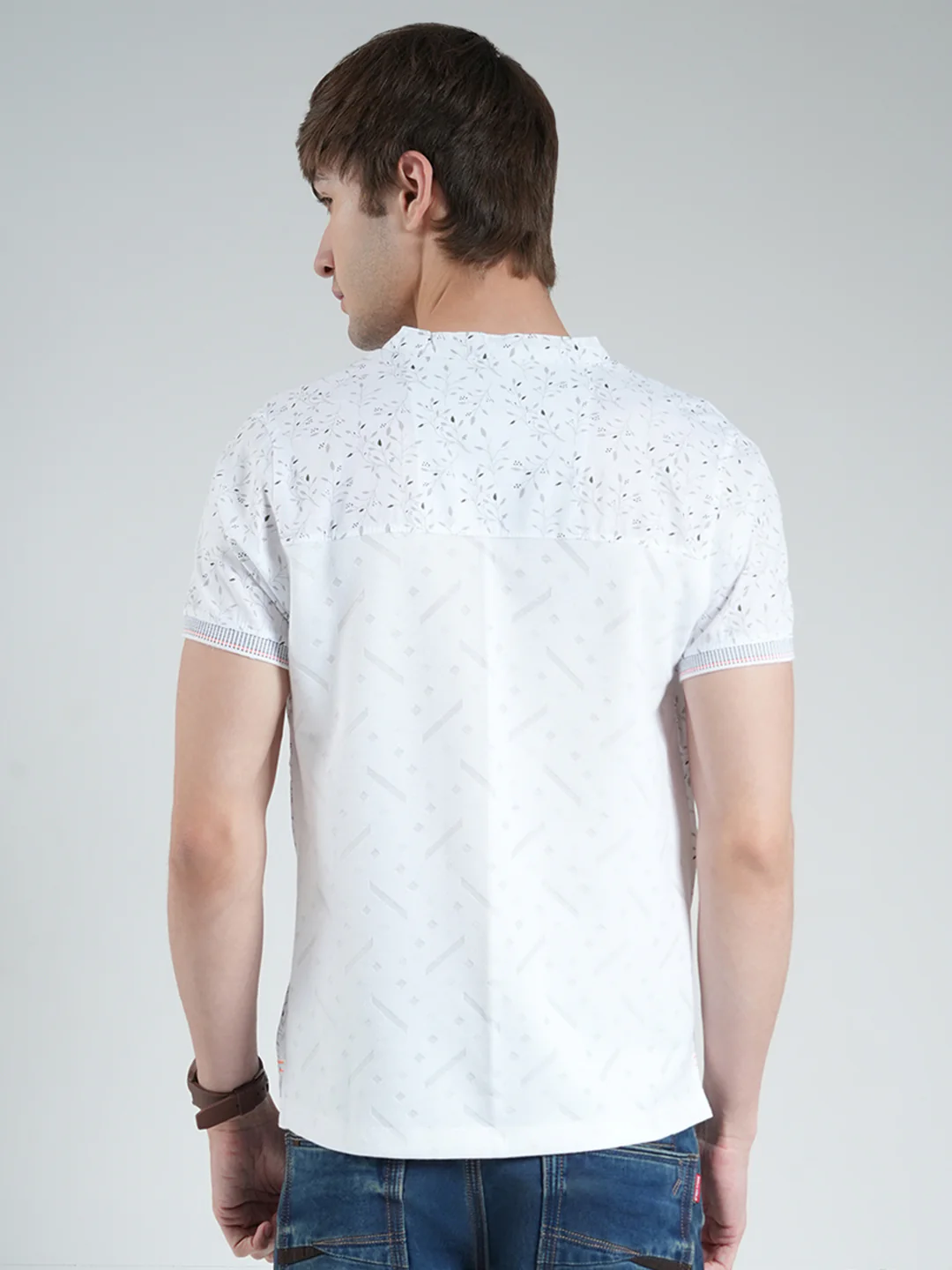 Men White Printed Round Neck Half Sleeve T-Shirt - Image 5