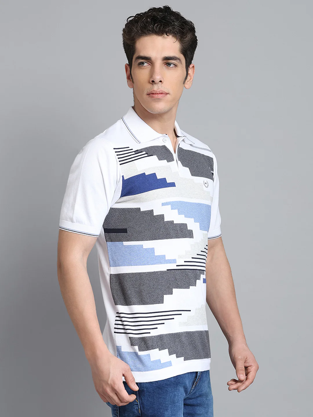 Men White Self Design Collar Half Sleeve T-Shirt - Image 4