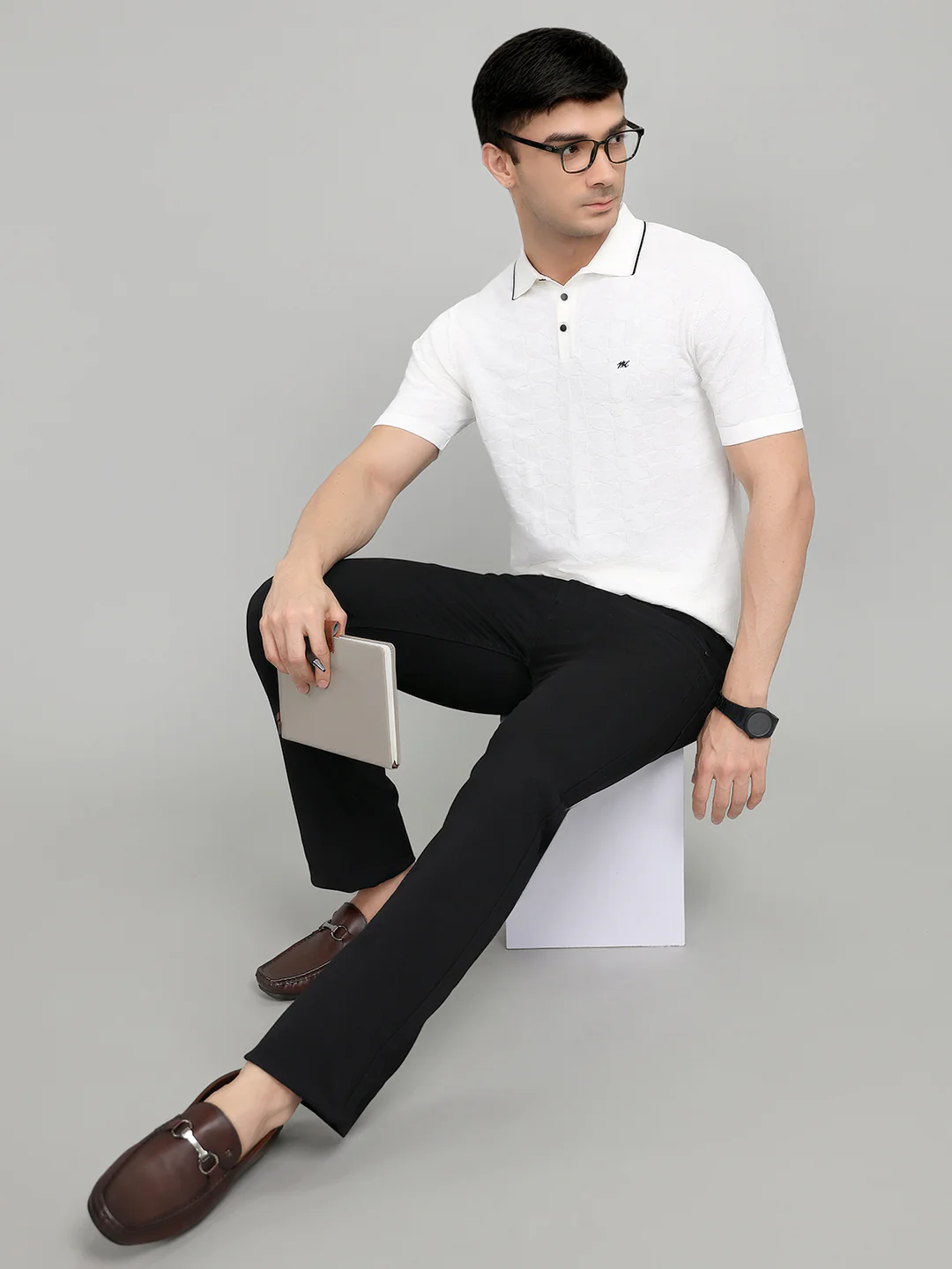 Men White Self Design Collar Half Sleeve T-Shirt - Image 5