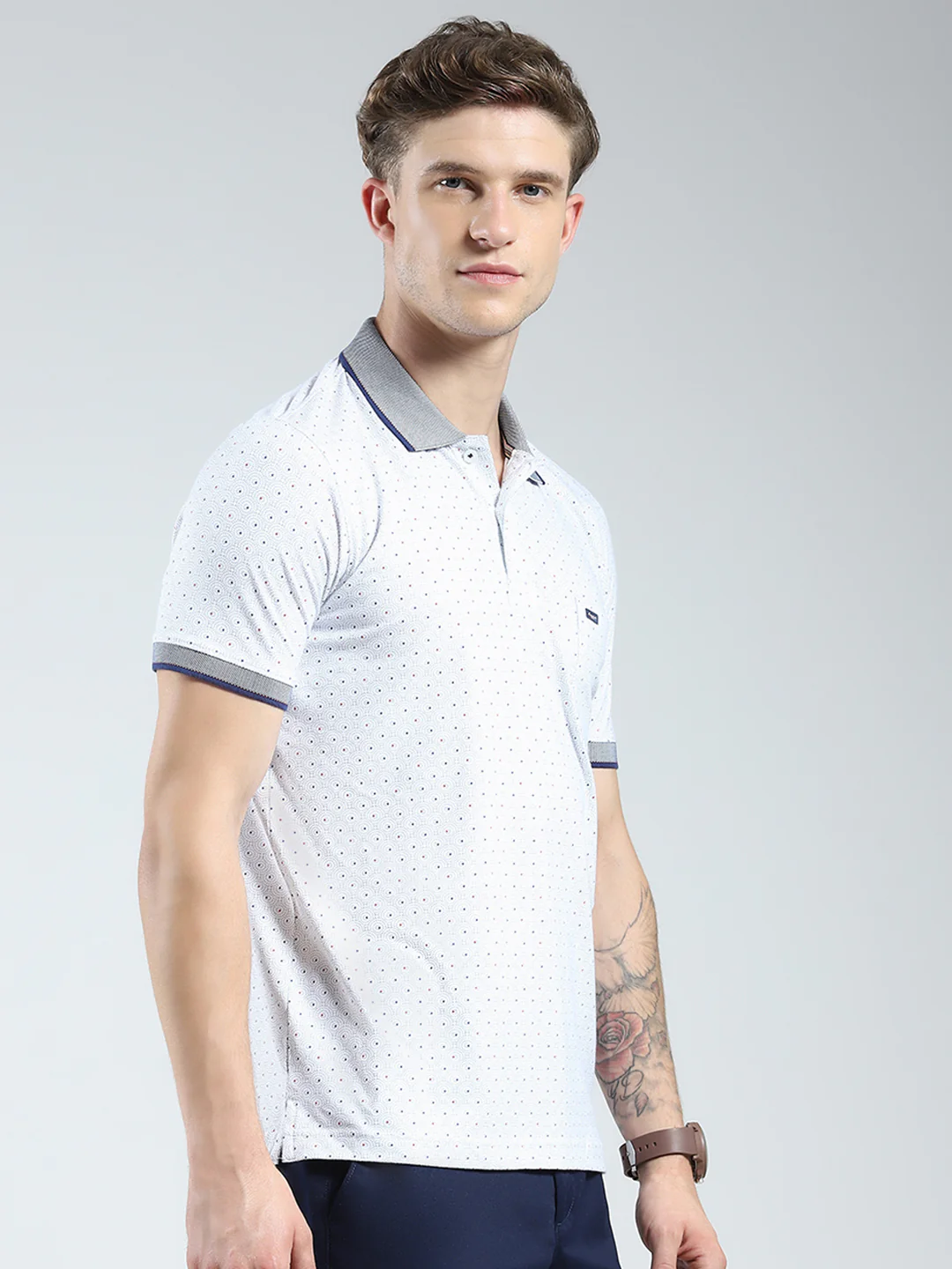 Men White Solid Collar Half Sleeve T-Shirt - Image 4