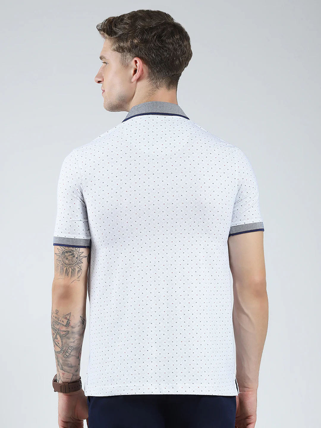 Men White Solid Collar Half Sleeve T-Shirt - Image 5