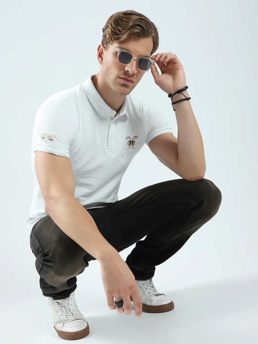 Men White Solid Collar Half Sleeve T-Shirt - Image 2