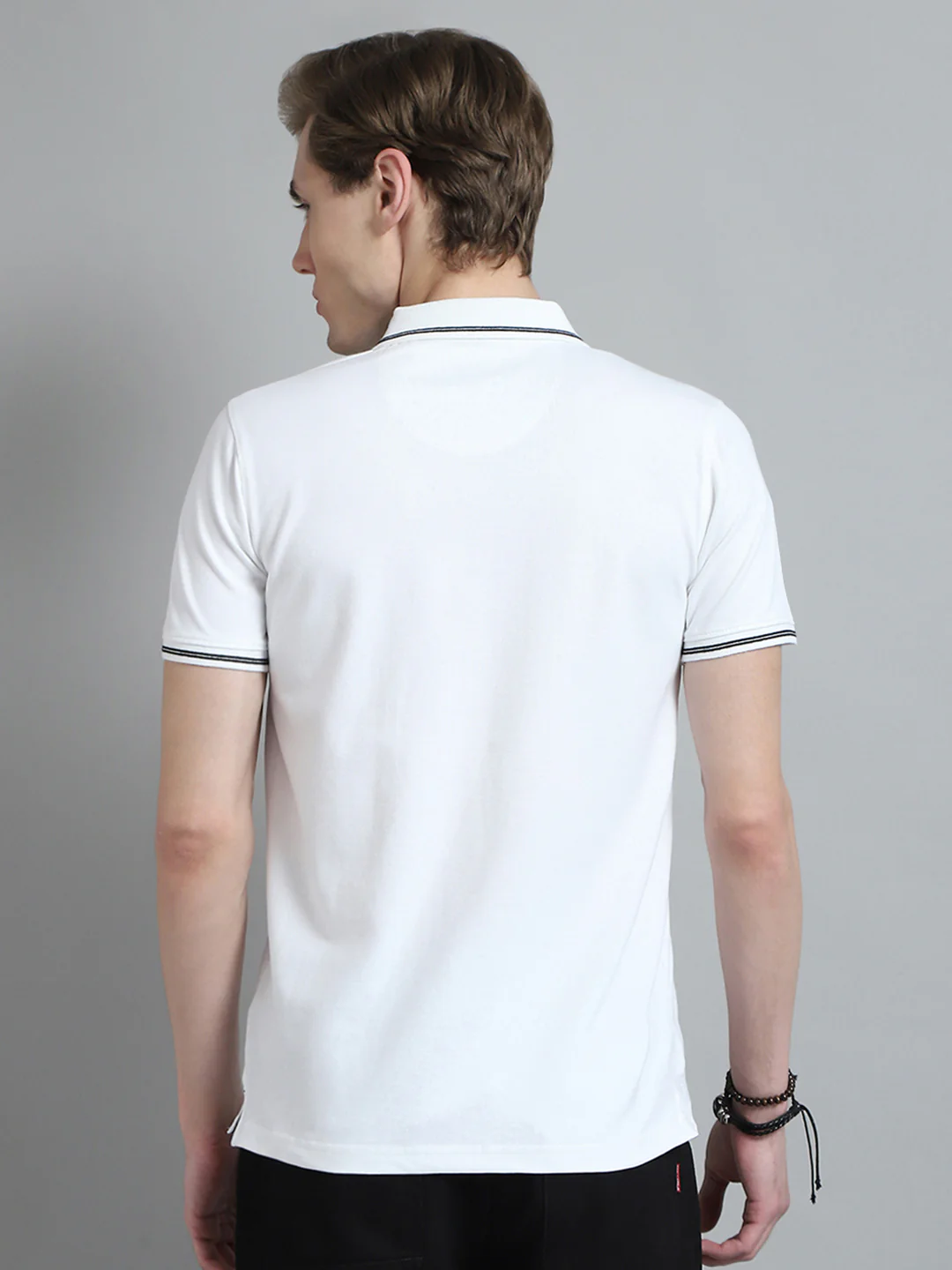 Men White Solid Collar Half Sleeve T-Shirt - Image 5