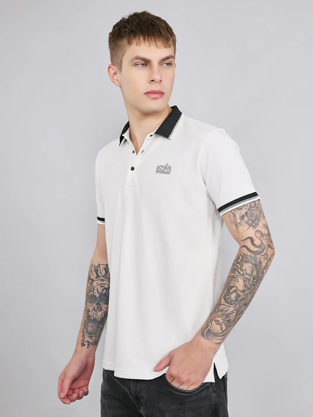 Men White Solid Collar Half Sleeve T-Shirt - Image 2