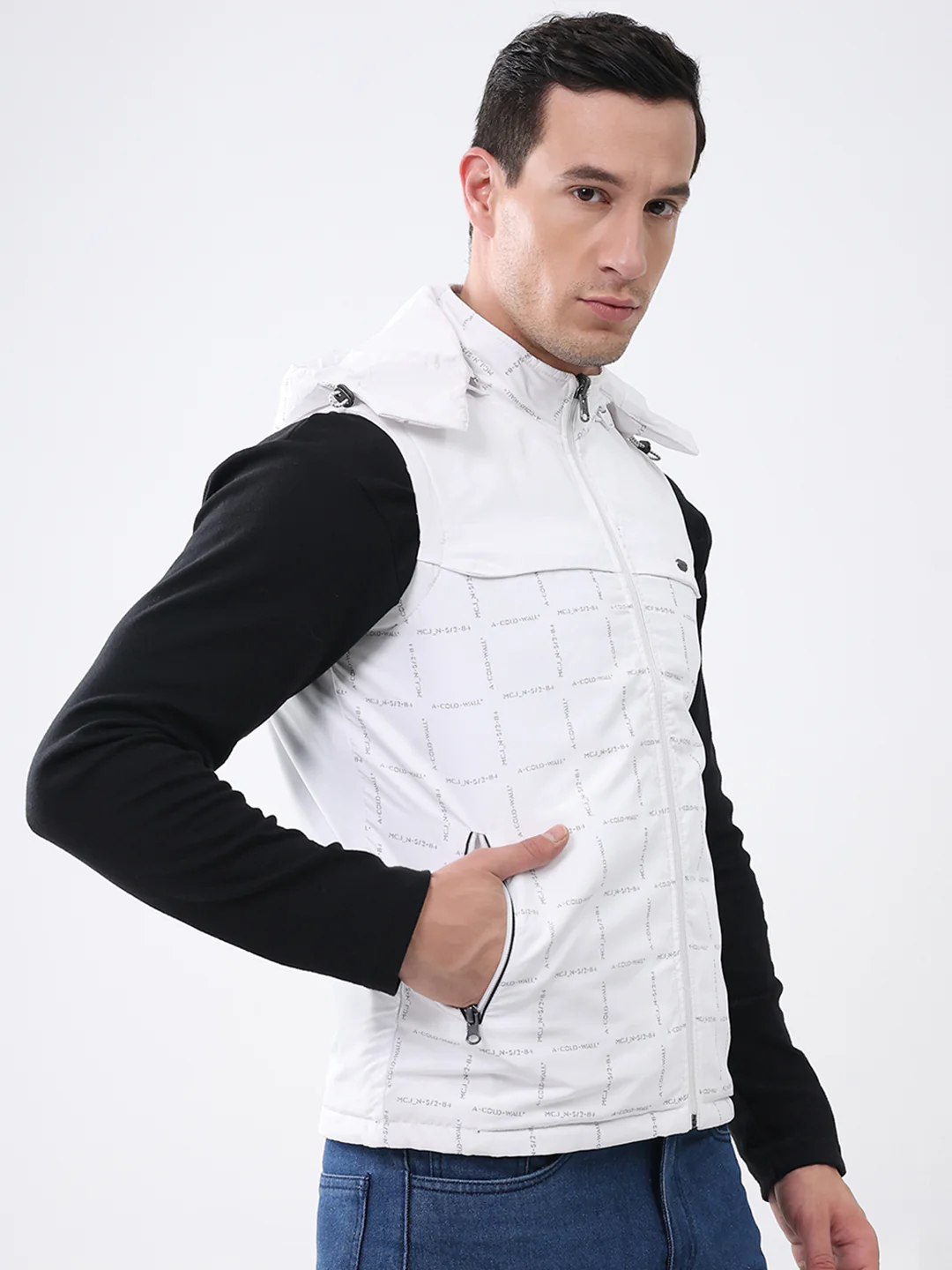 Men White Solid Detachable Hood Sleeveless Reversible Jacket - Image 4