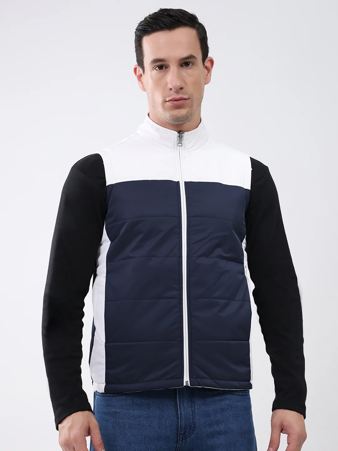 Men White Solid Detachable Hood Sleeveless Reversible Jacket - Image 6