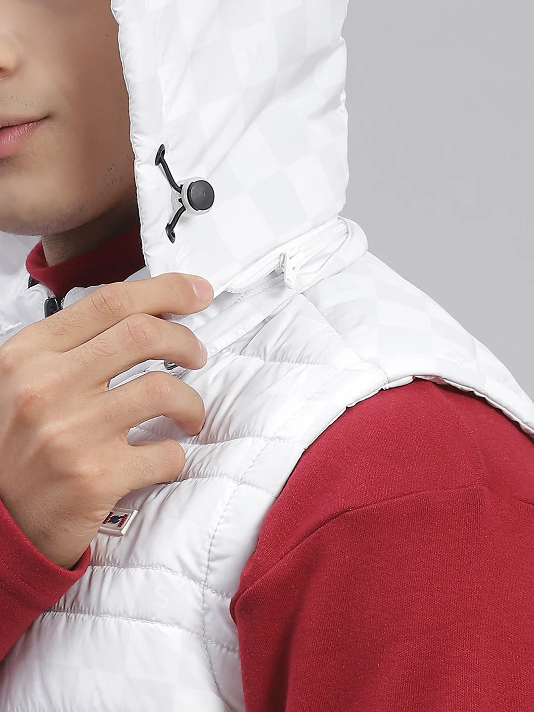 Men White Solid Hooded Sleeveless Jackets - Image 8