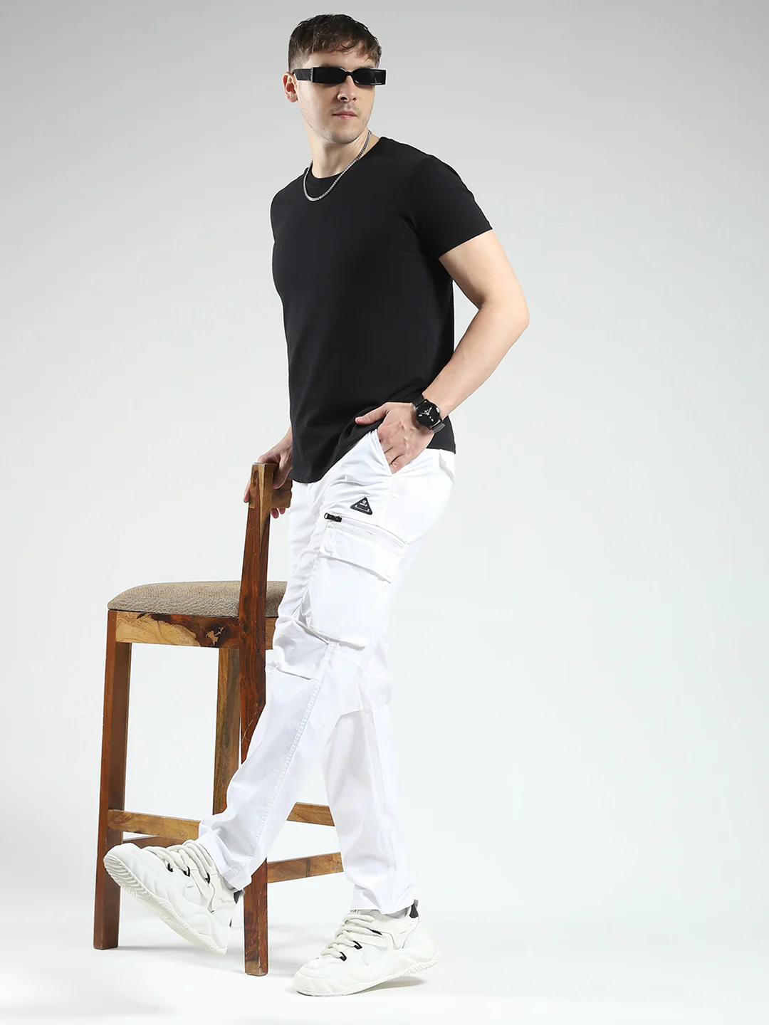Rock.it Men White Solid Regular Fit Cargo - Image 2