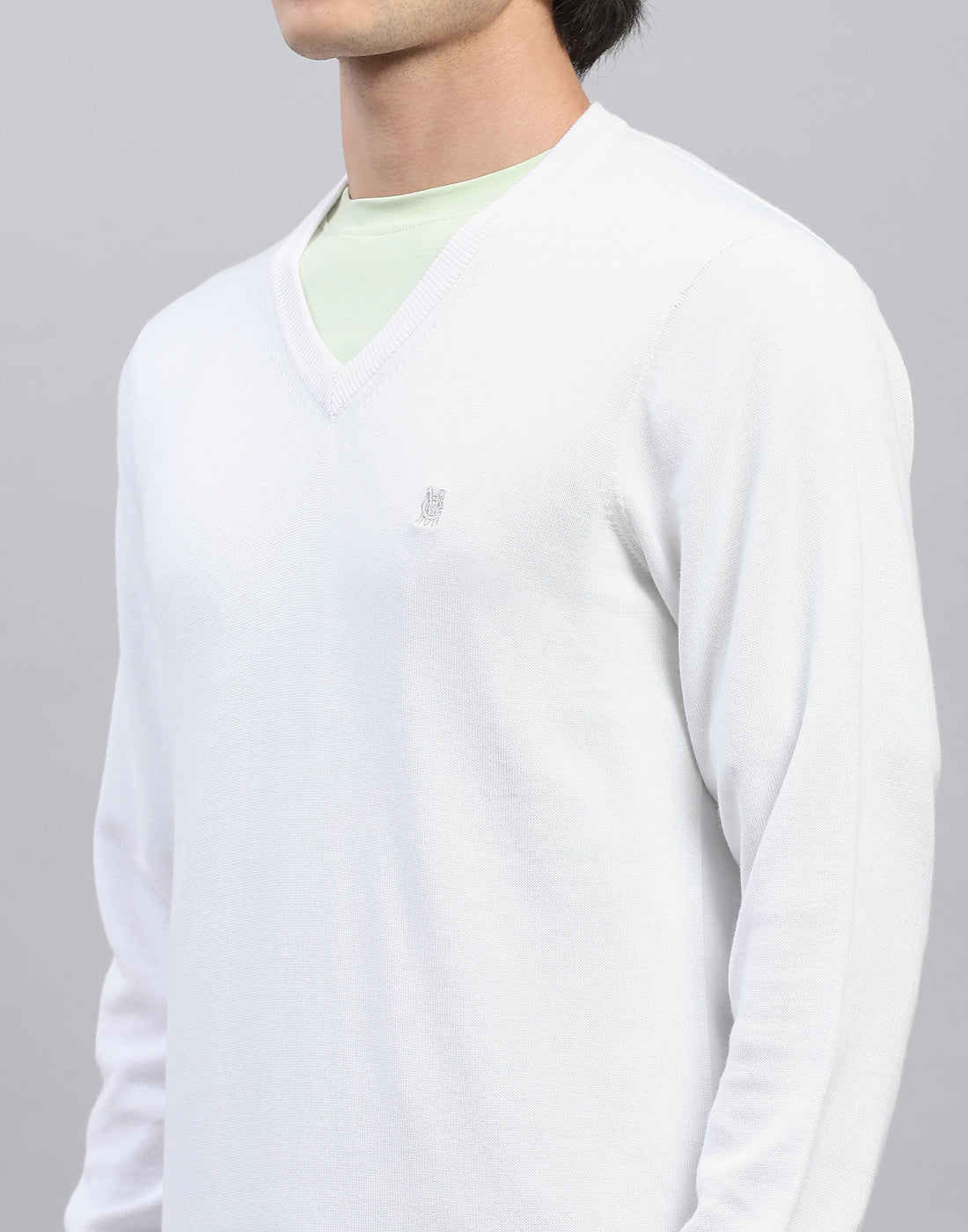 Men White Solid V Neck Full Sleeve Pullover - Image 6