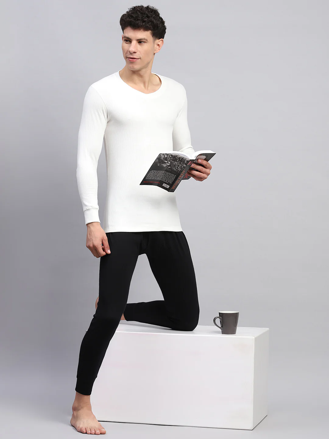 Men White Solid V Neck Full Sleeve Thermal Vest - Image 2