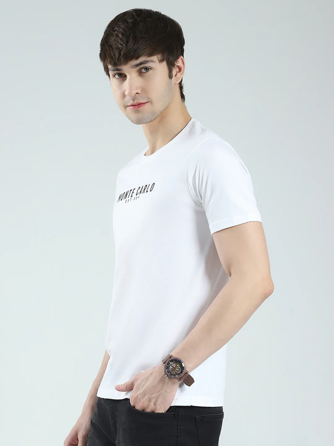 Men White Solid Round Neck Half Sleeve T-Shirt - Image 3