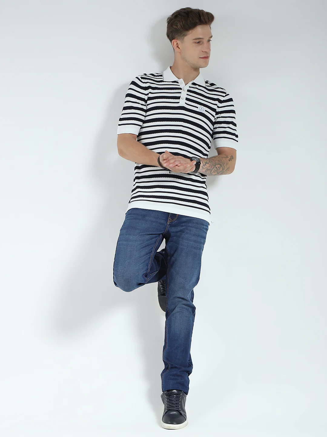 Men White Stripe Collar Half Sleeve T-Shirt - Image 2