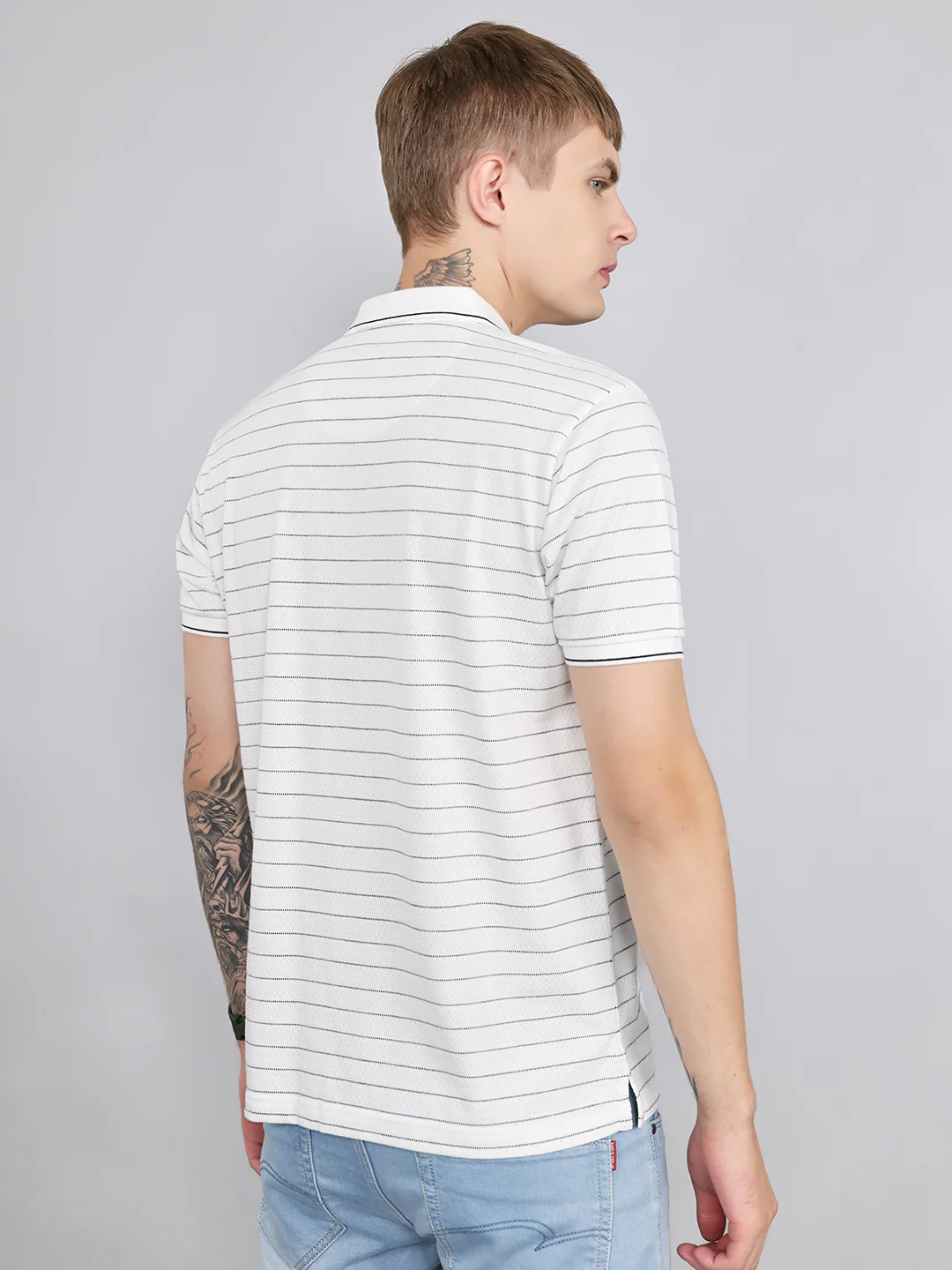 Men White Stripe Collar Half Sleeve T-Shirt - Image 4