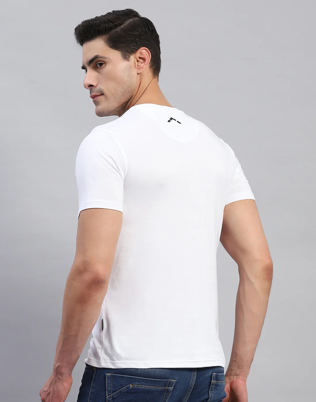 Rock.it Men White Stripe Round Neck Half Sleeve T-Shirt - Image 5