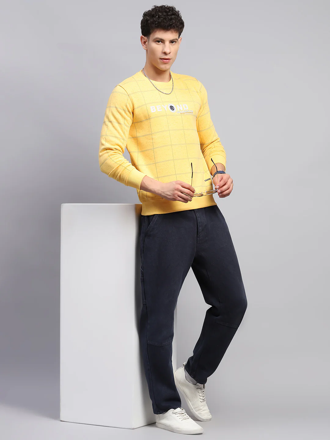 Men Yellow Printed Round Neck Full Sleeve Sweatshirt - Image 2